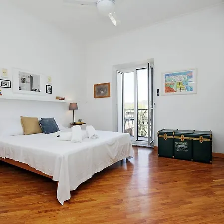 Apartment Pompeo Magno
