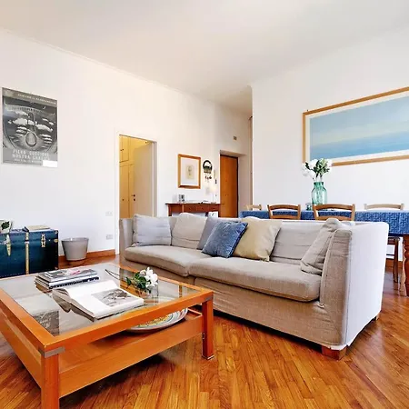 Pompeo Magno Apartament *